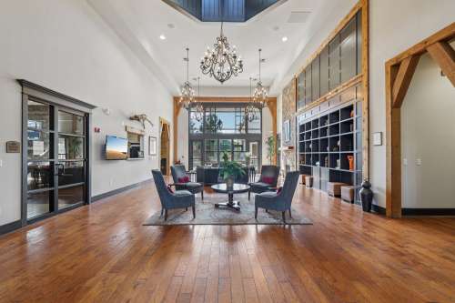 S Bed Las Brisas Apartment Homes 81